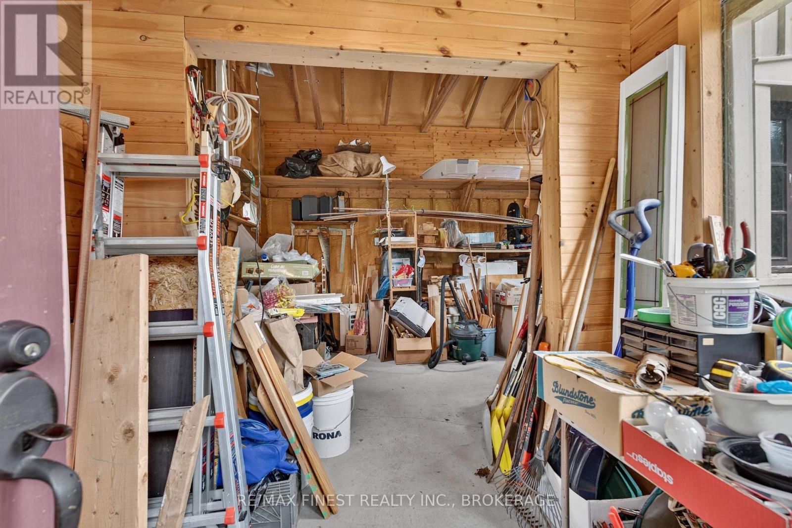 218 Helen Street — photo 39