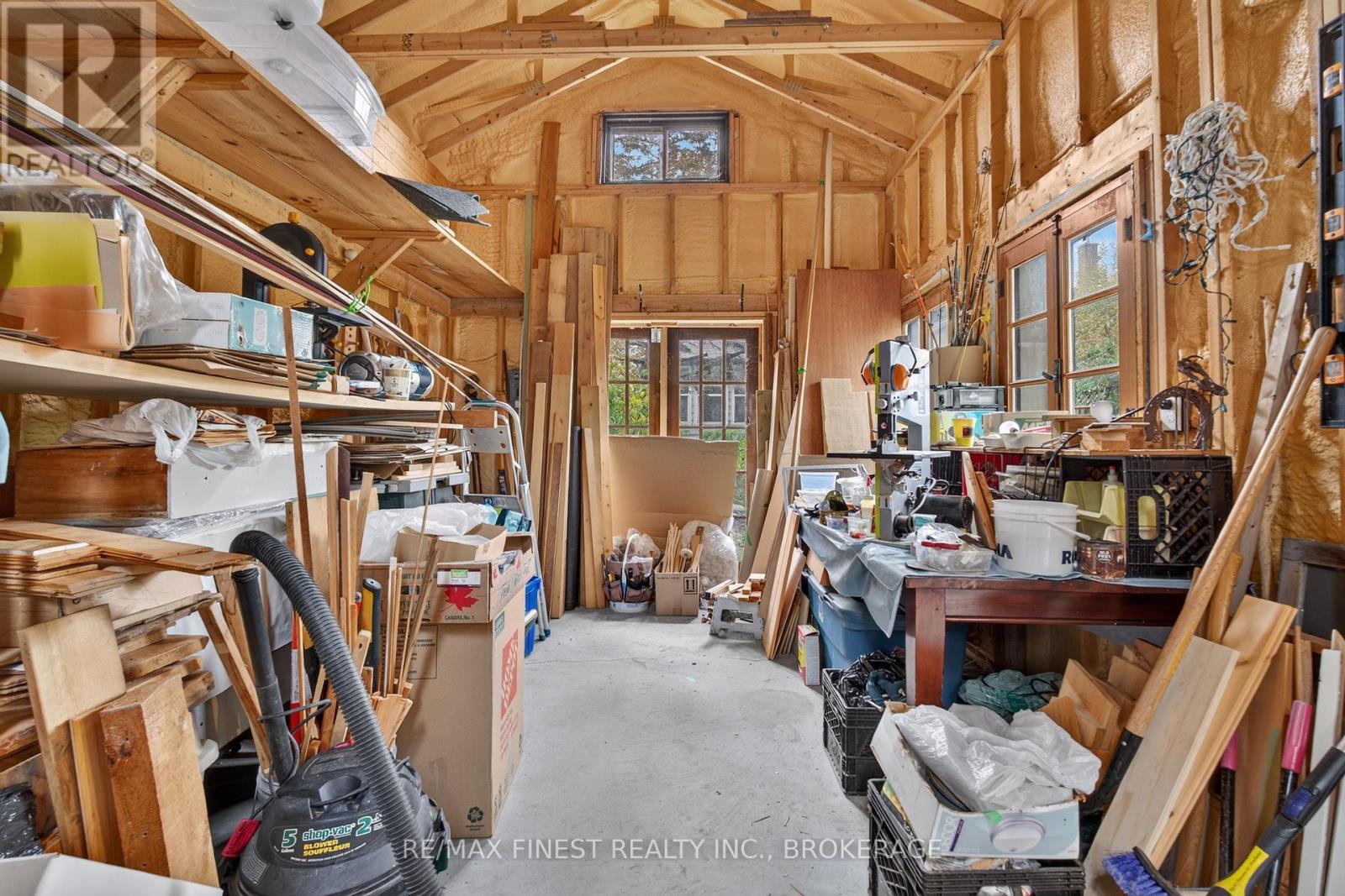 218 Helen Street — photo 40