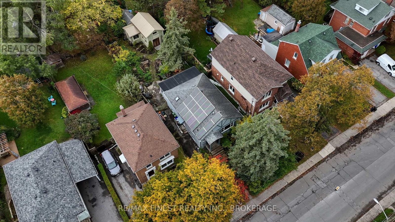 218 Helen Street — photo 43