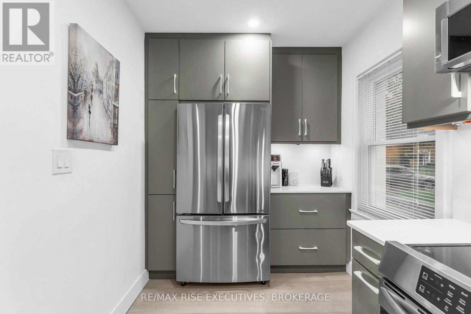 333 Palace Road — photo 12