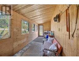 Primary Bedroom - 6900 Perth Road, South Frontenac, ON K0H2L0 Photo 6