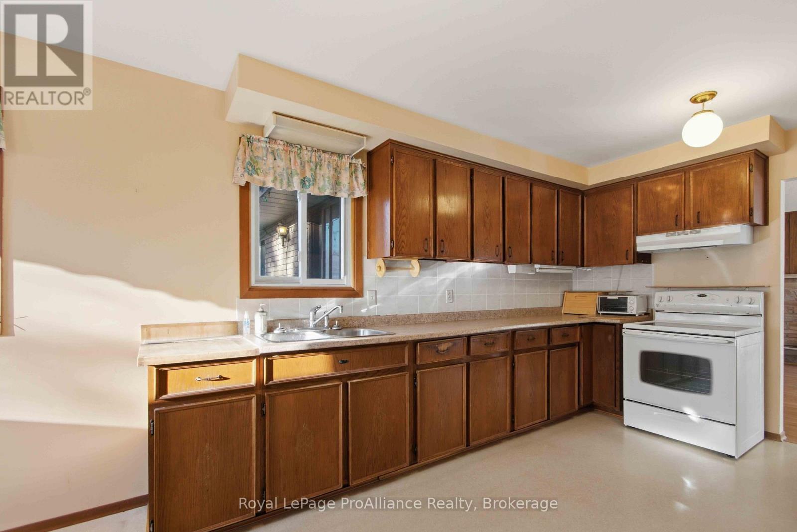 1347 Stockdale Road, Quinte West, ON photo 11