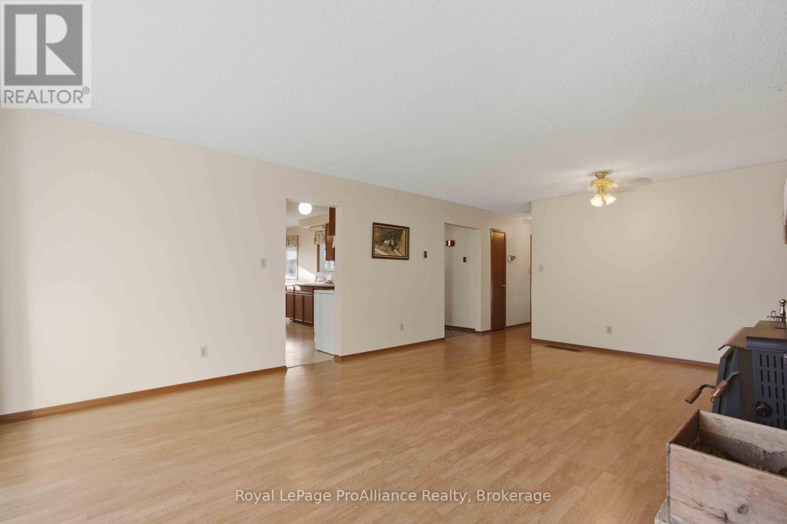 1347 Stockdale Road, Quinte West, ON photo 8