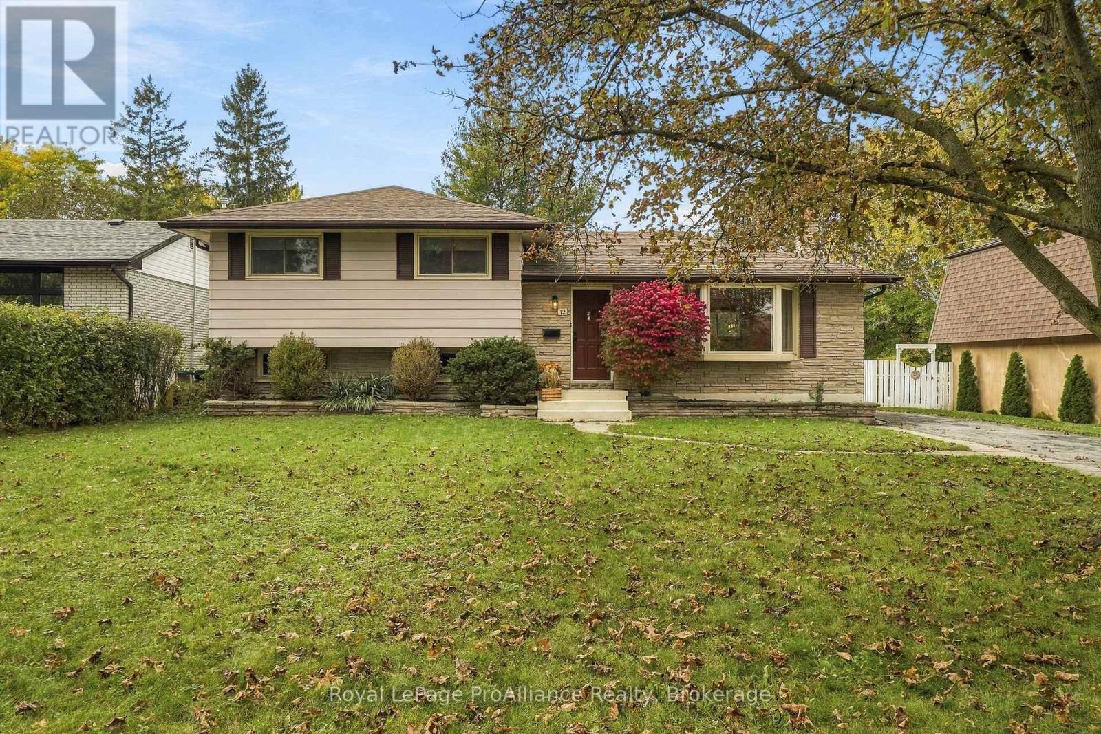 12 Thorncliffe Drive, Belleville, ON
