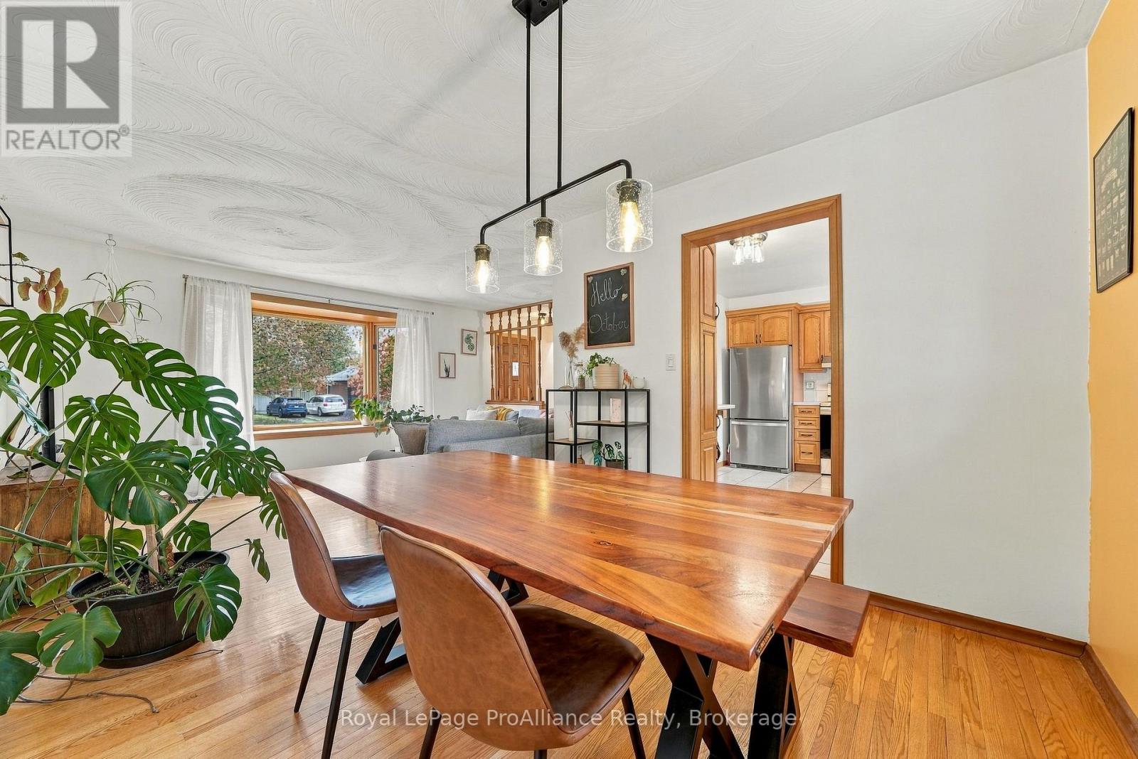 12 Thorncliffe Drive, Belleville, ON photo 12