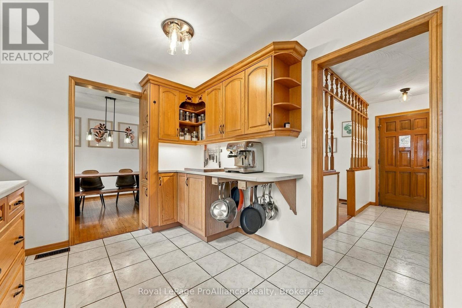 12 Thorncliffe Drive, Belleville, ON photo 13
