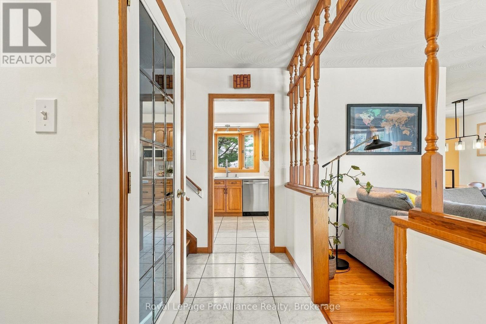 12 THORNCLIFFE DRIVE - 5