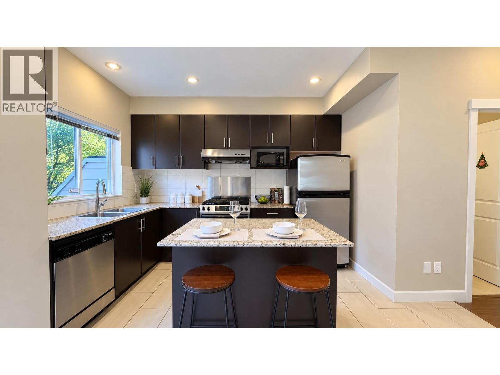 Photo of 25 9551 FERNDALE ROAD 9