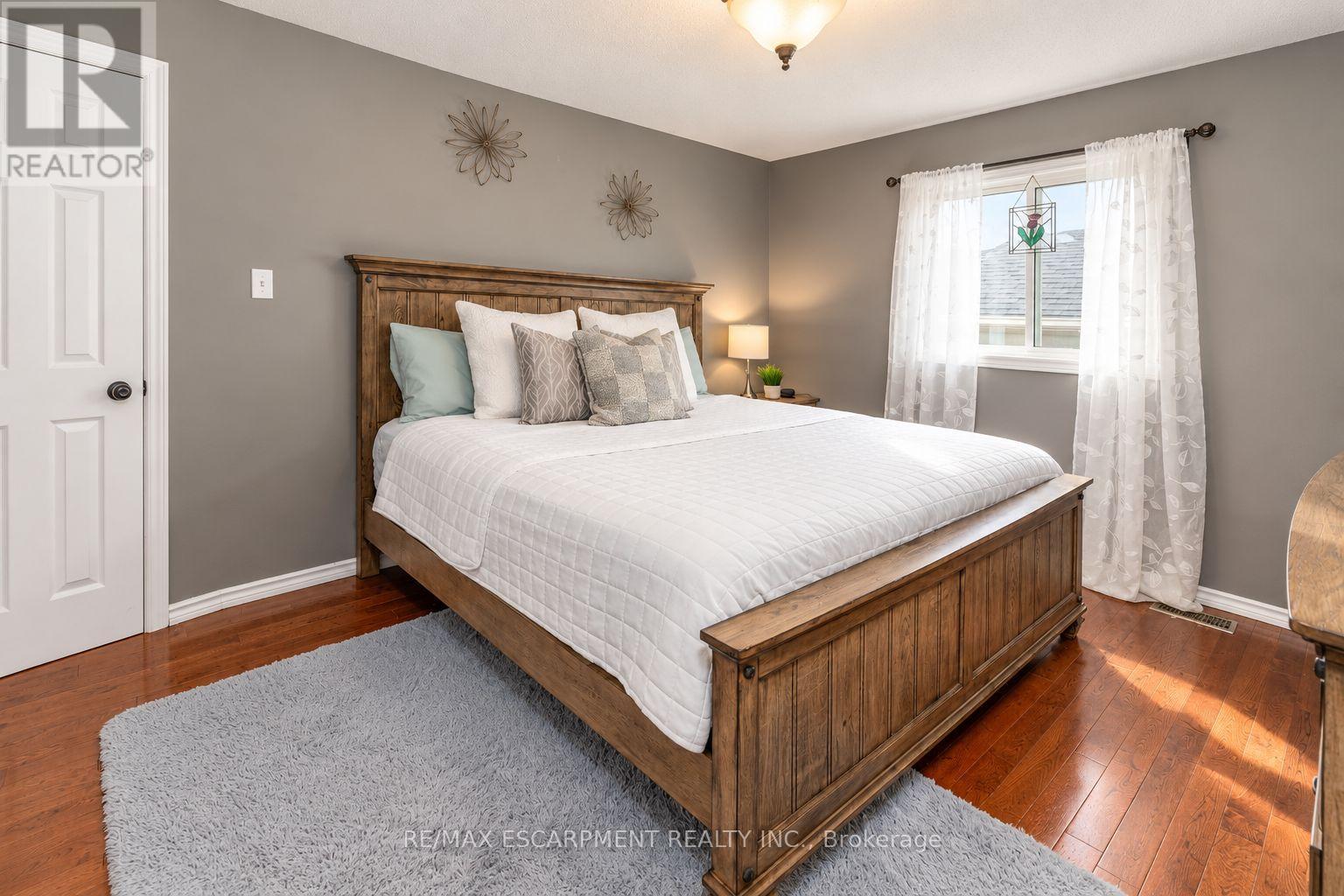 6 Stuart Street — photo 17