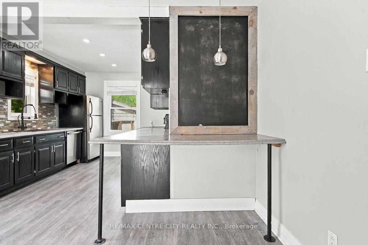 22 Graydon Street — photo 18