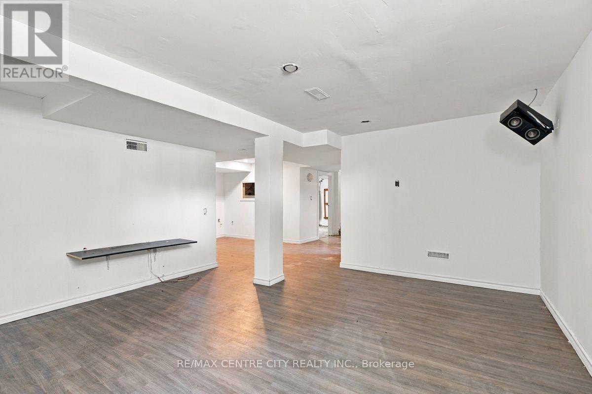 22 Graydon Street — photo 30