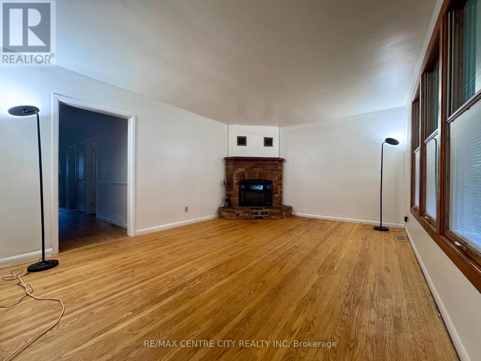 740 Dunboyne Crescent — photo 10
