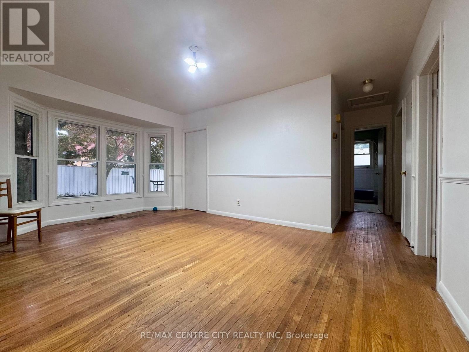 740 Dunboyne Crescent — photo 12