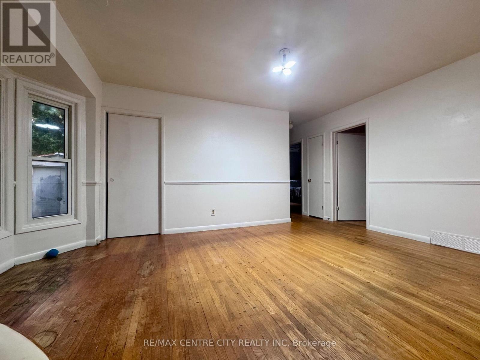 740 Dunboyne Crescent — photo 19