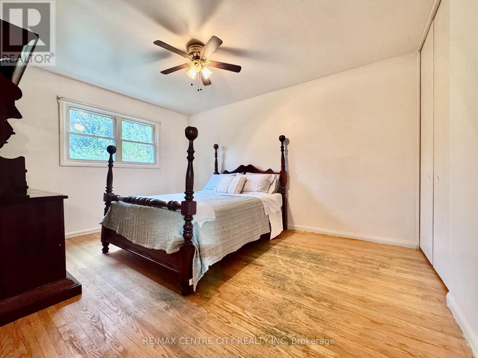 740 Dunboyne Crescent — photo 21