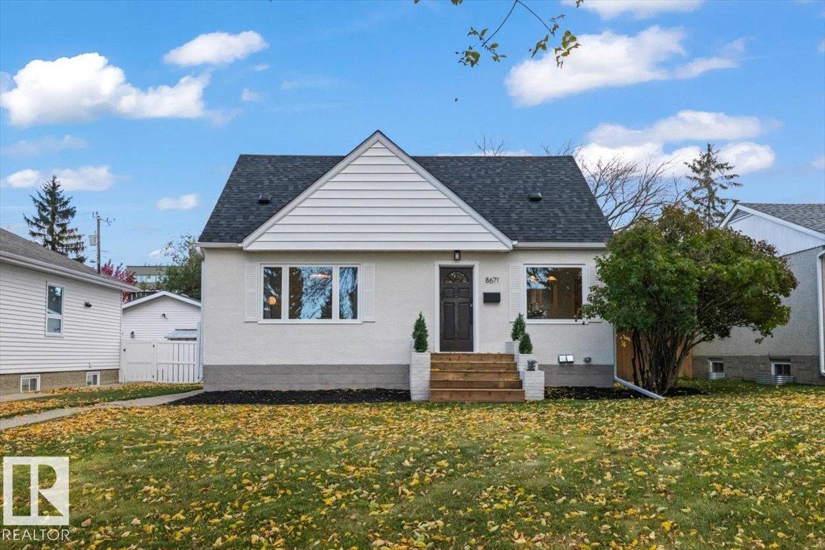 8671 76 ST NW - 2