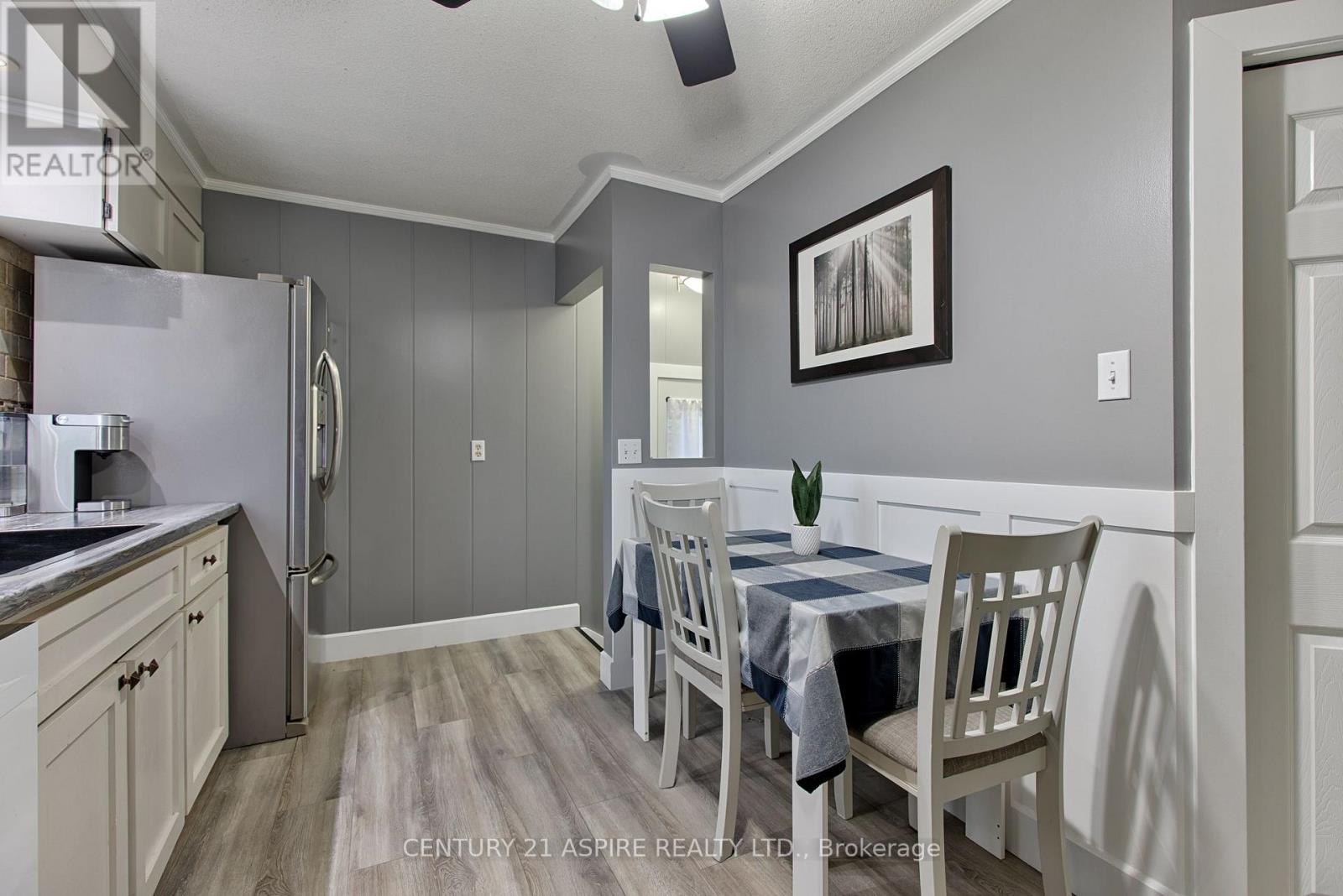 106 Forest Lea Road — photo 10