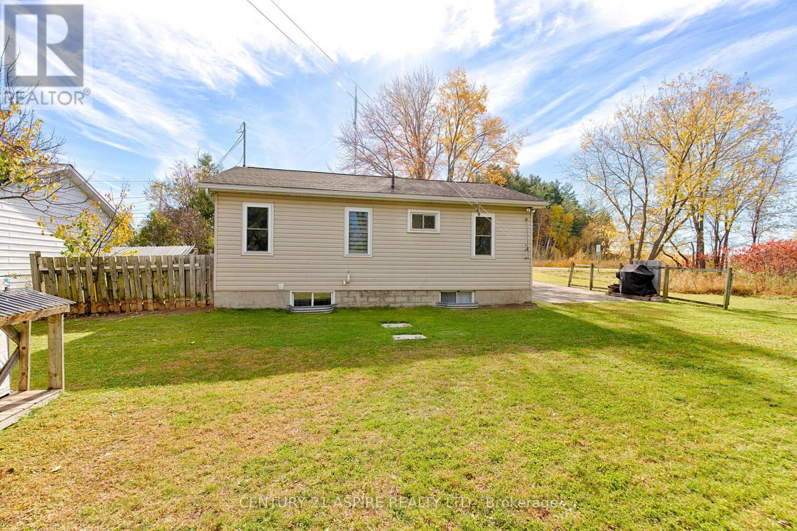 106 Forest Lea Road — photo 31