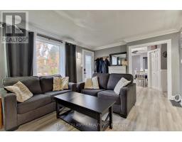 106 Forest Lea Road, Laurentian Valley, ON K8A7B8 Photo 6