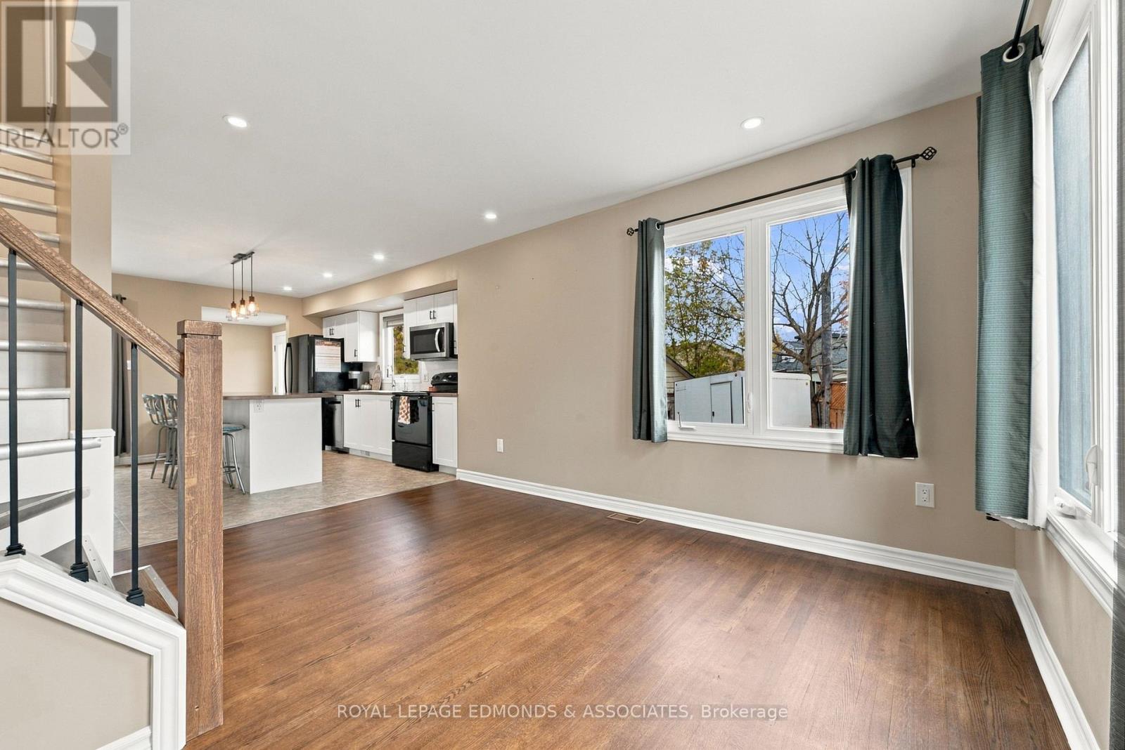 465a Francis Street — photo 20