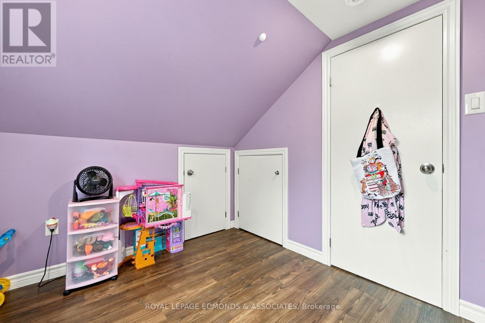 465a Francis Street — photo 25
