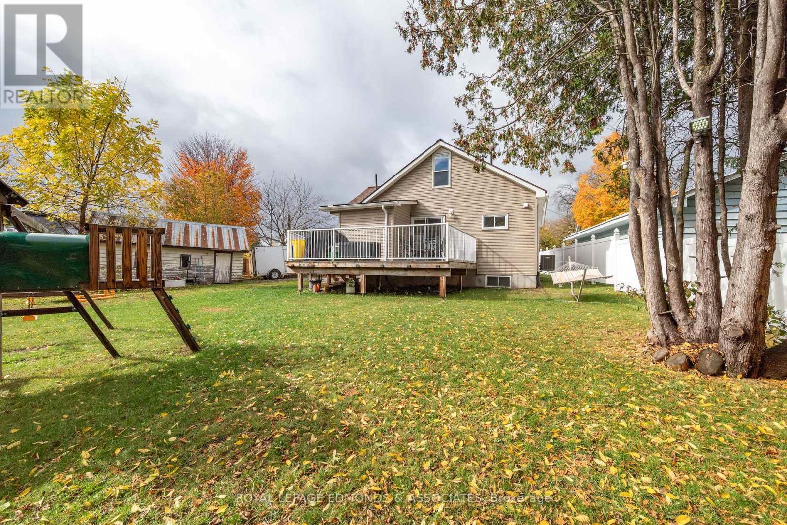 465a Francis Street — photo 43
