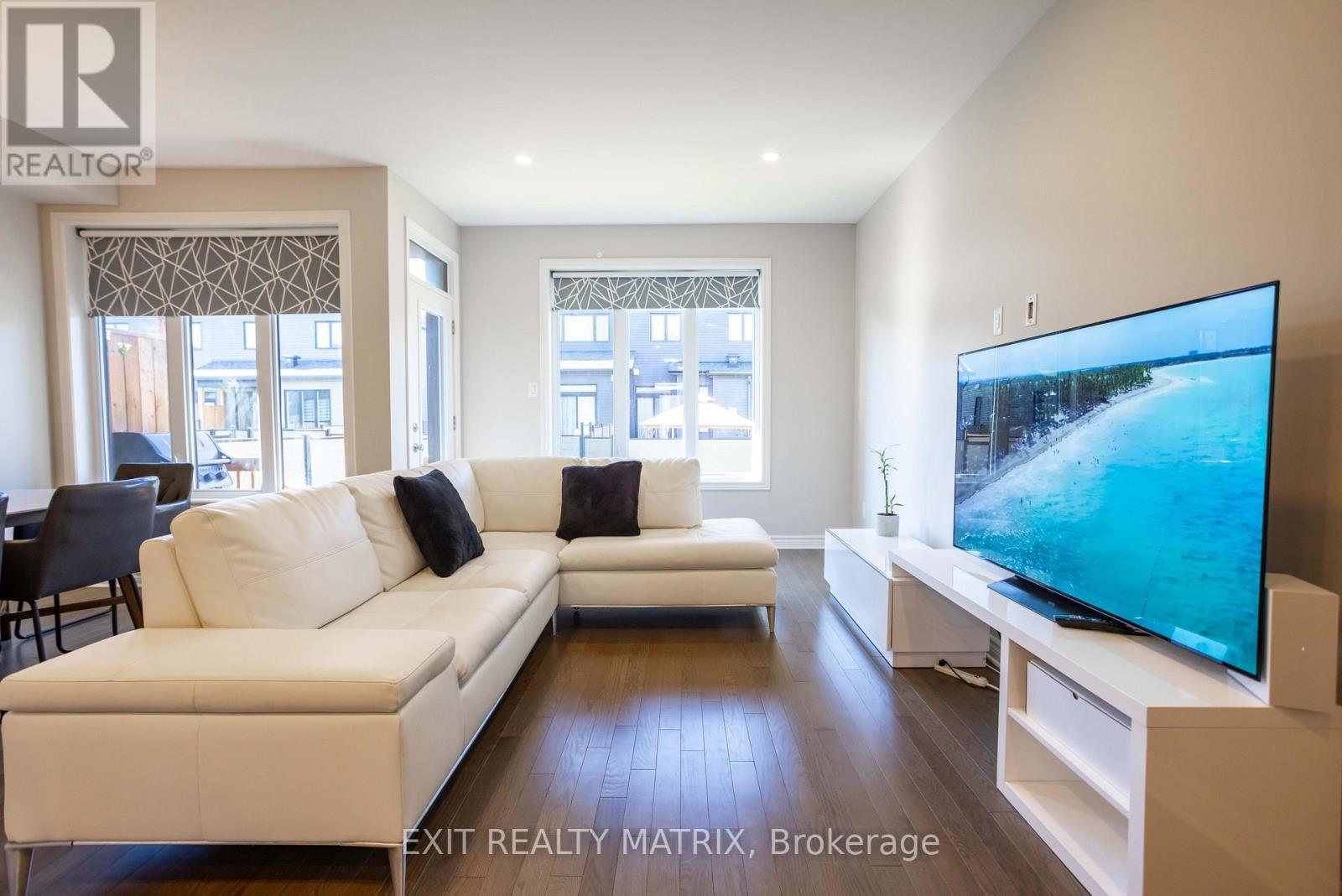 735 Namur Street — photo 13