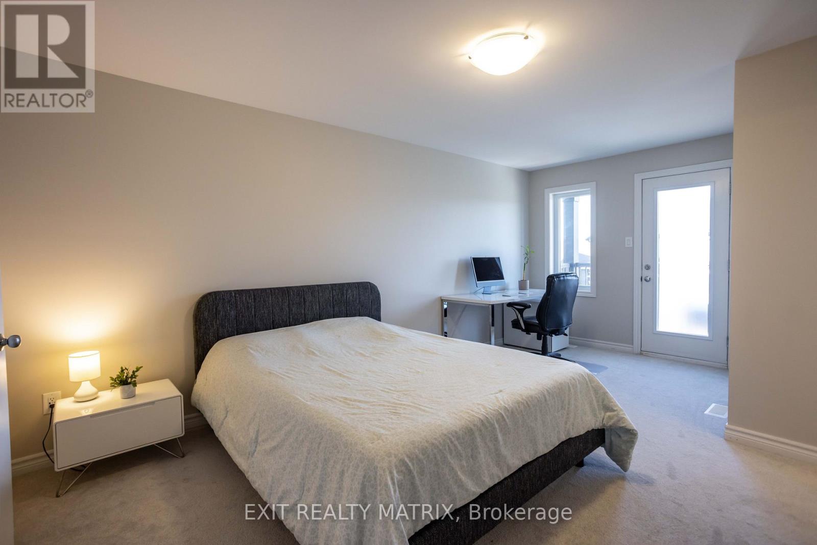 735 NAMUR STREET - 17