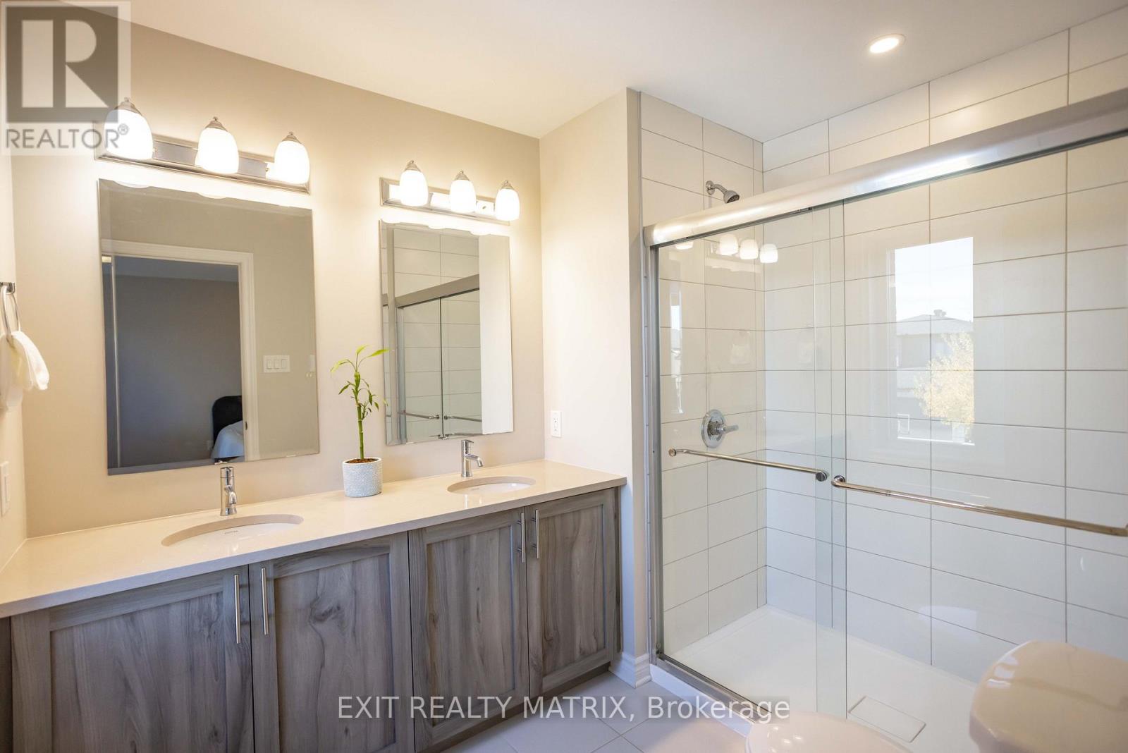 735 Namur Street — photo 20