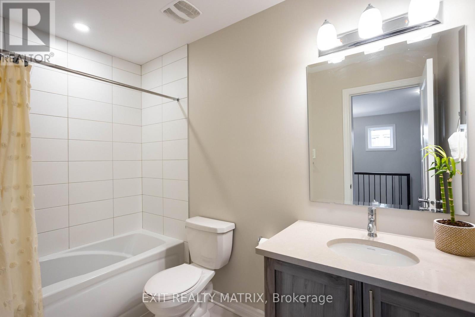 735 NAMUR STREET - 23