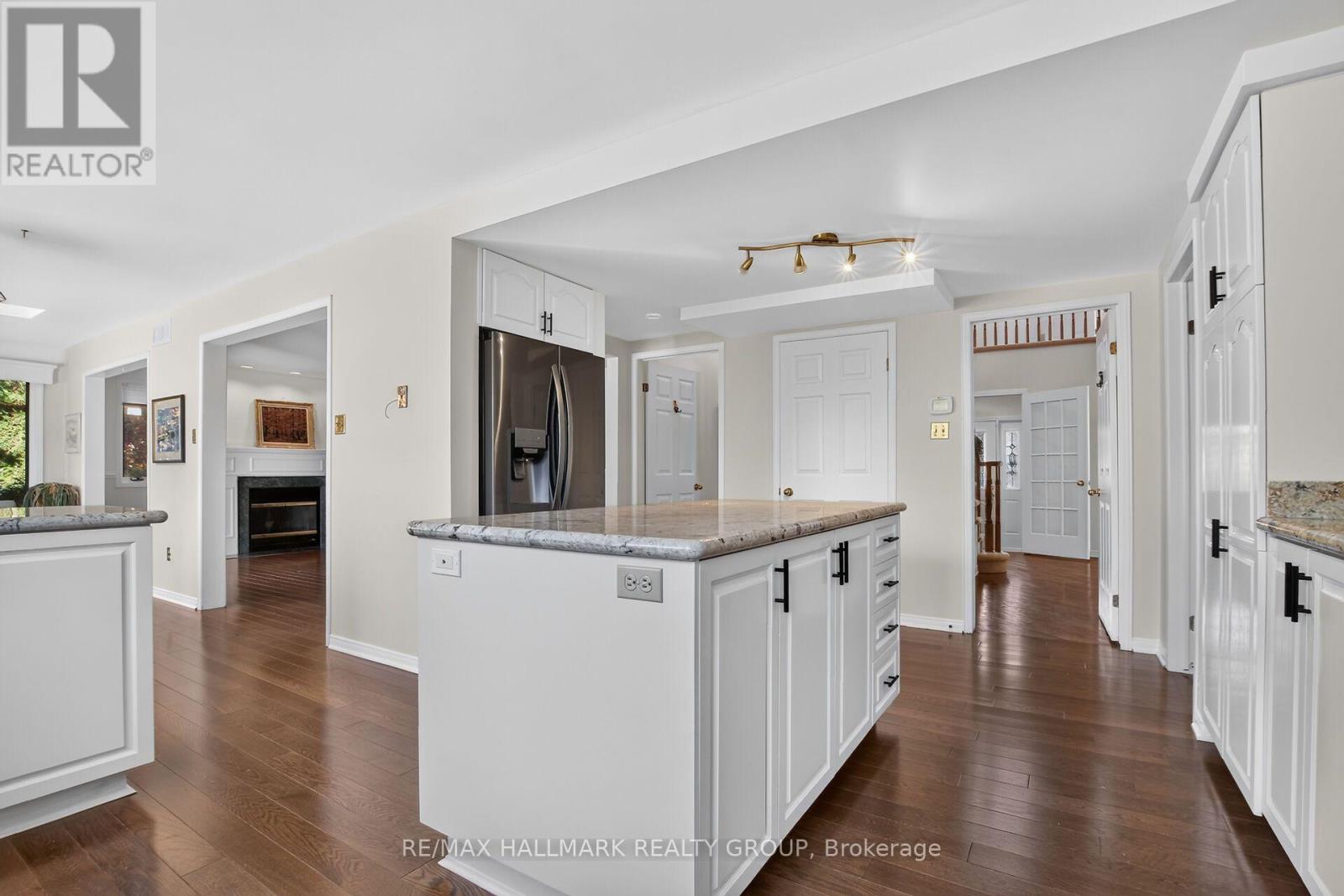 20 Halldorson Crescent — photo 15