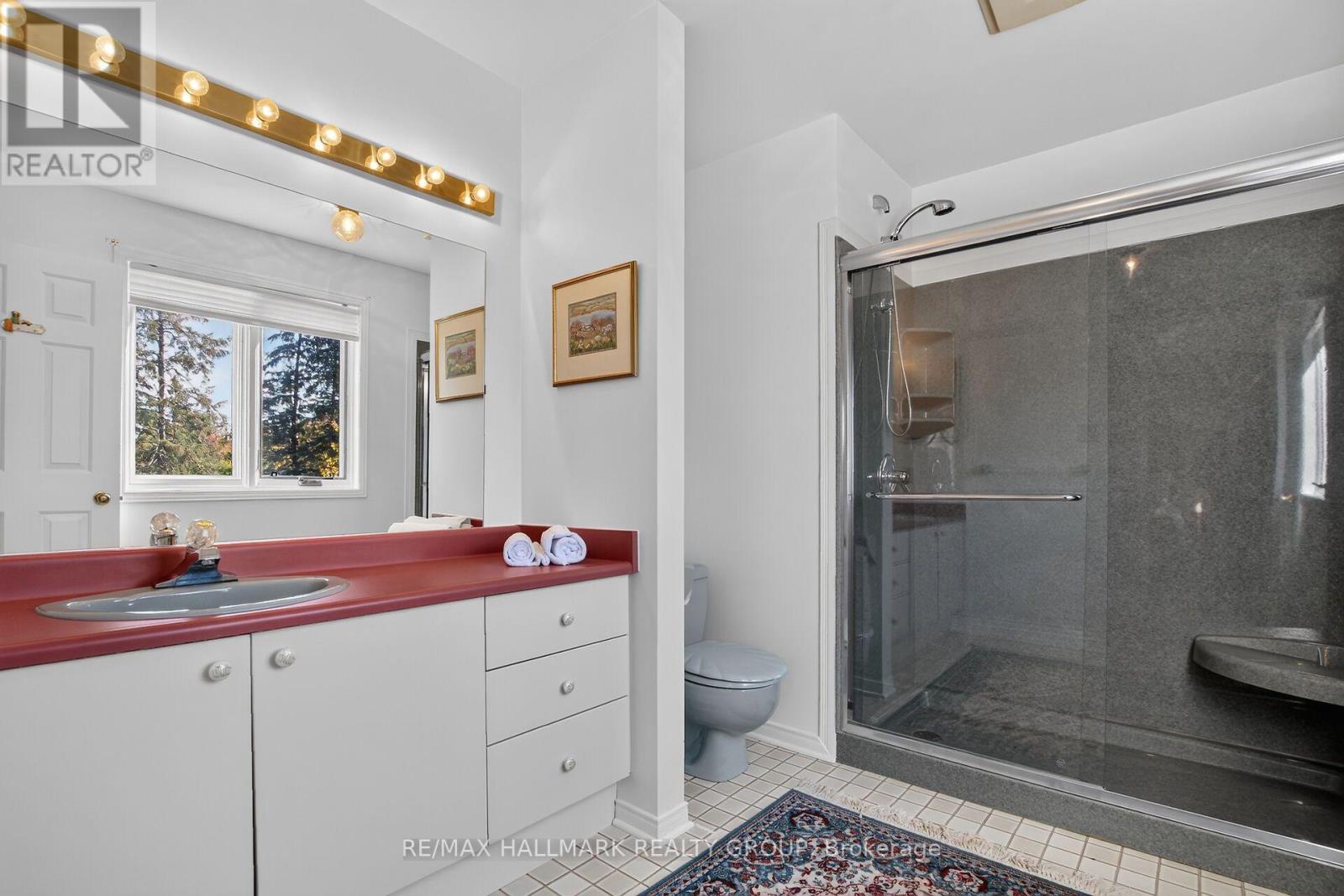 20 Halldorson Crescent — photo 33