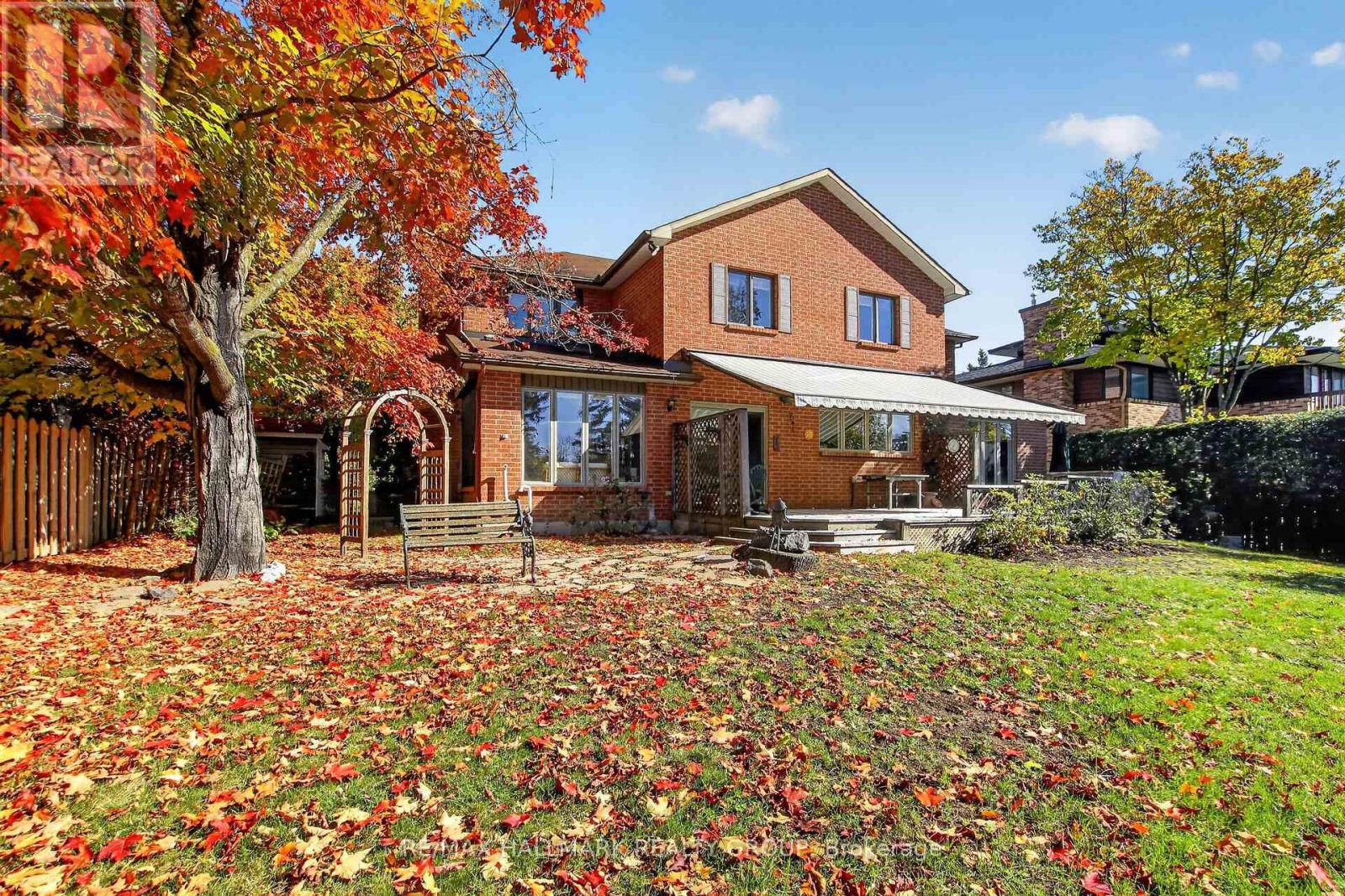 20 Halldorson Crescent — photo 39