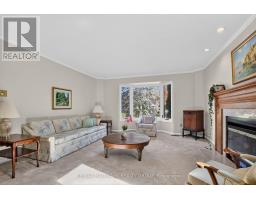 Family room - 20 Halldorson Crescent, Ottawa, ON K2K2C7 Photo 6