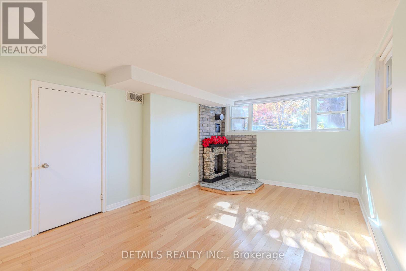 285 Columbus Avenue — photo 28