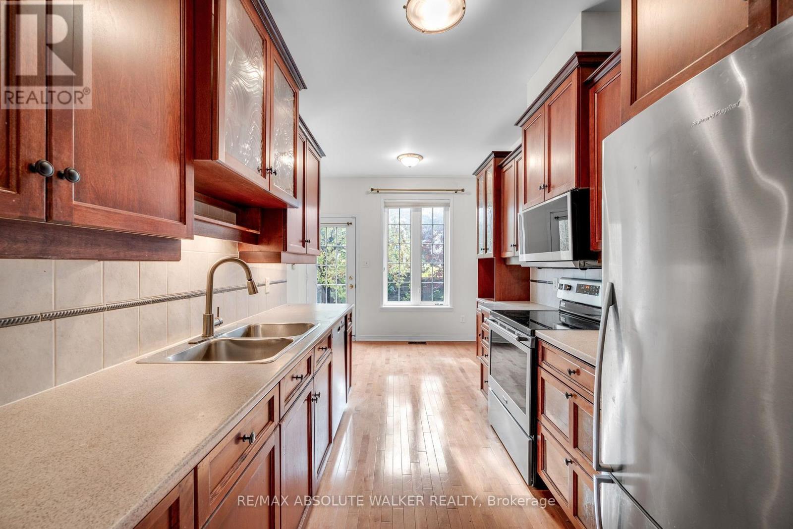 20 Sawchuk Terrace — photo 15
