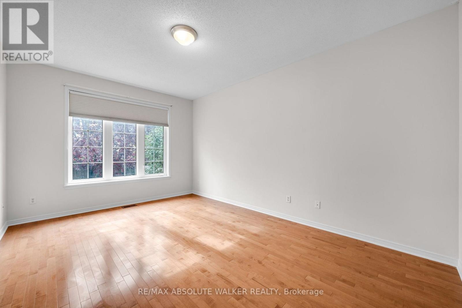 20 Sawchuk Terrace — photo 17