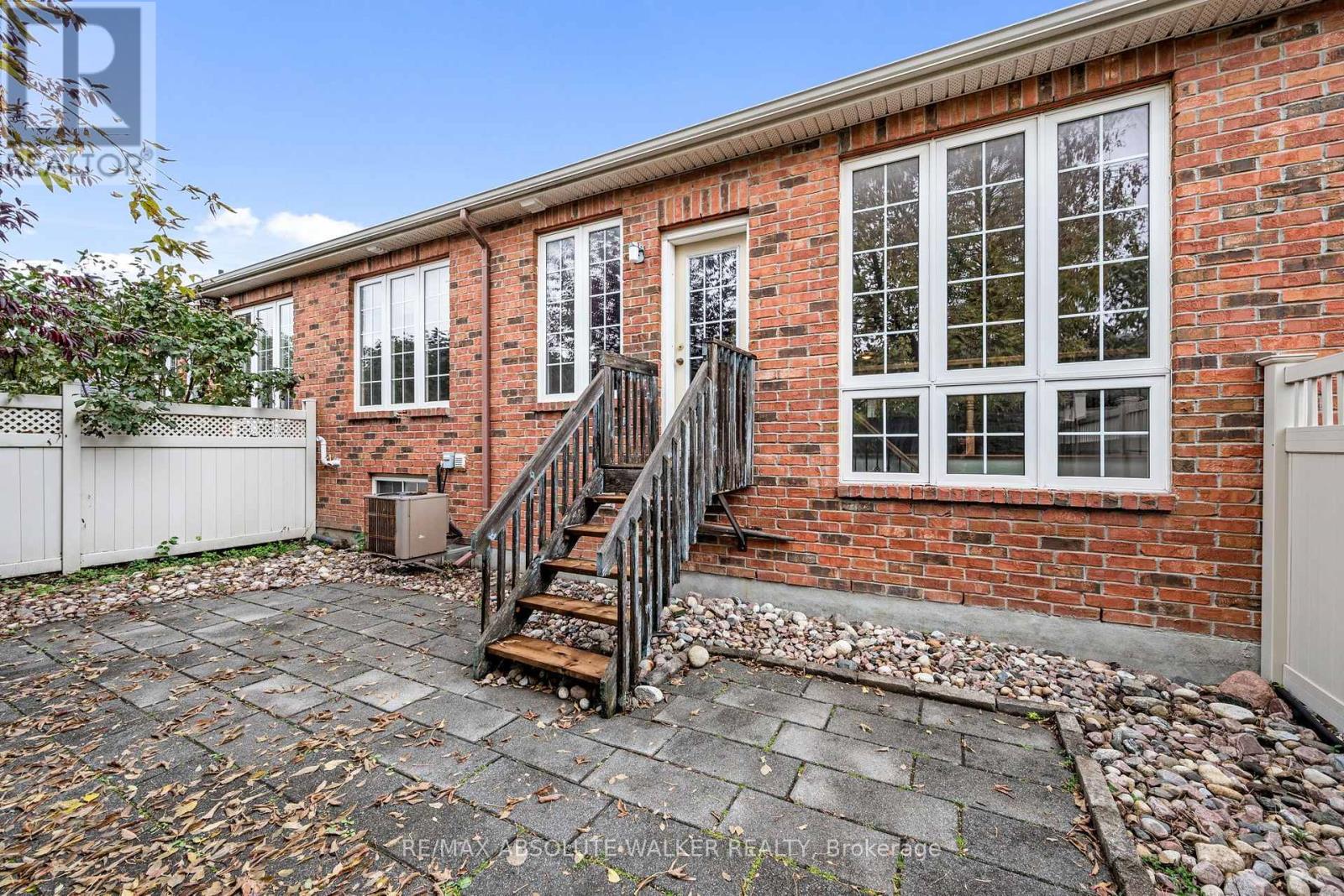 20 Sawchuk Terrace — photo 26