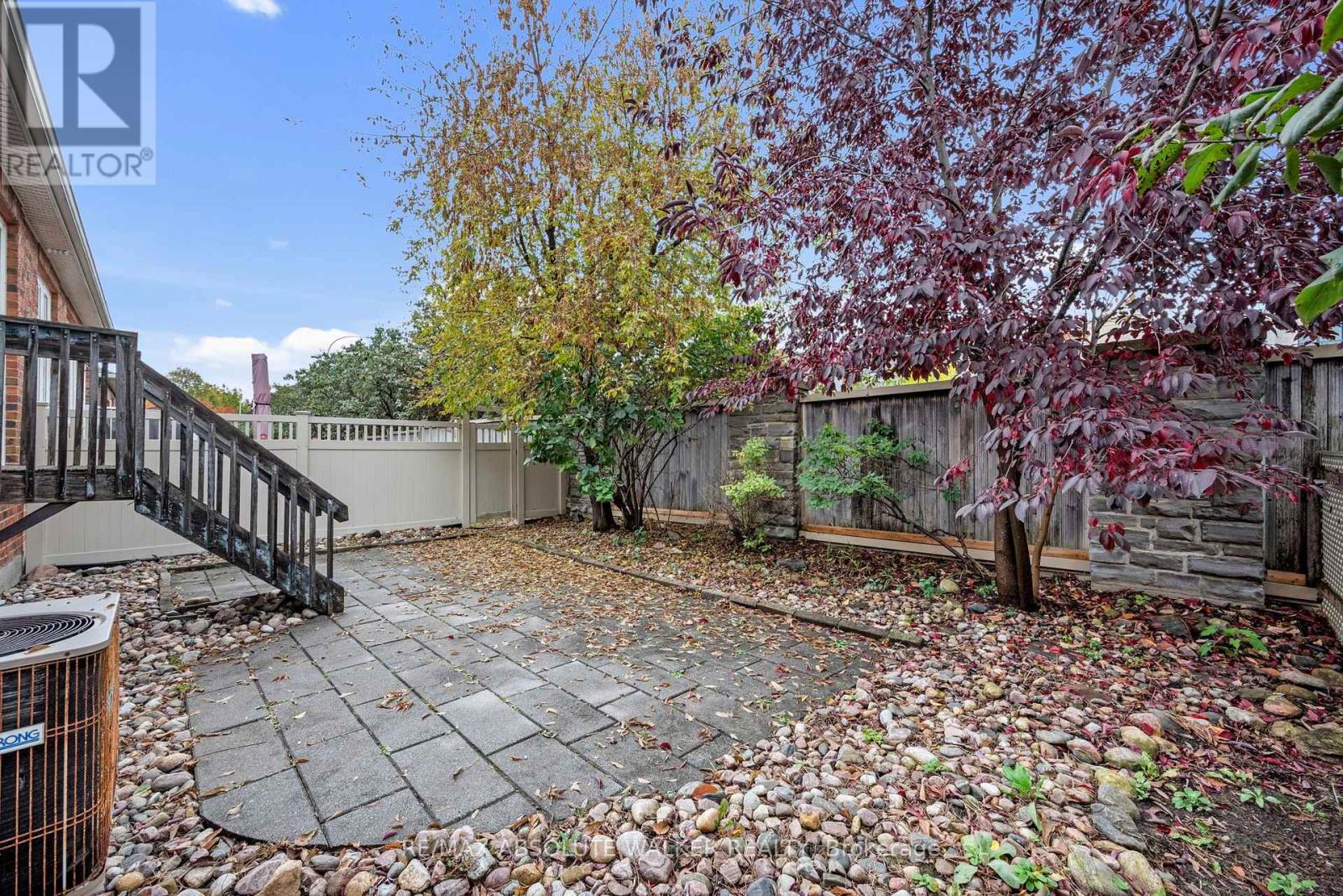 20 Sawchuk Terrace — photo 27