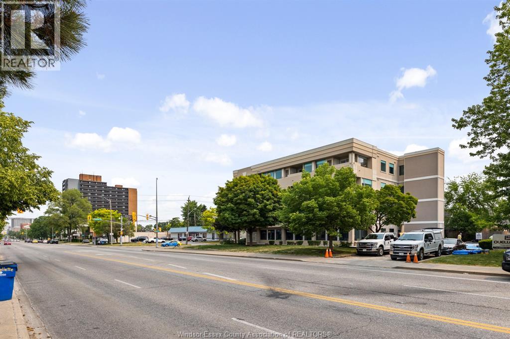 1500 OUELLETTE Unit# 401, Windsor Ontario