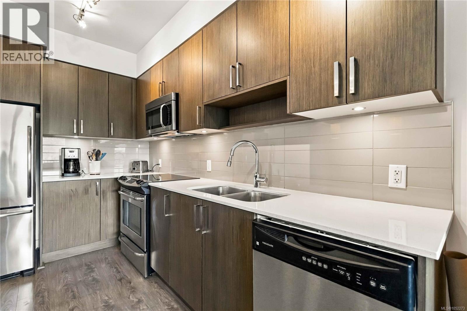 #204 286 Wilfert Rd - 12