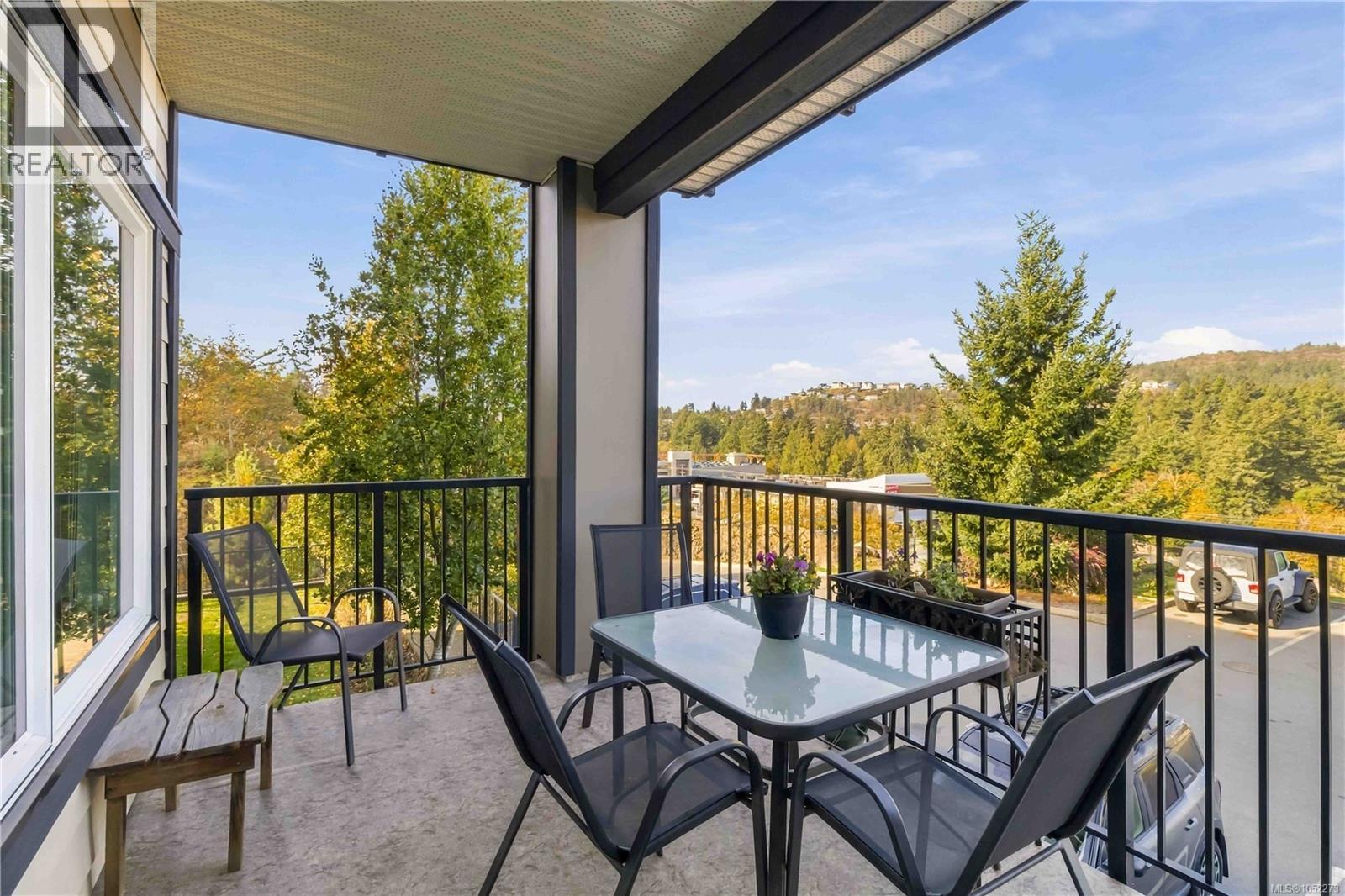 204 286 Wilfert Road, View Royal