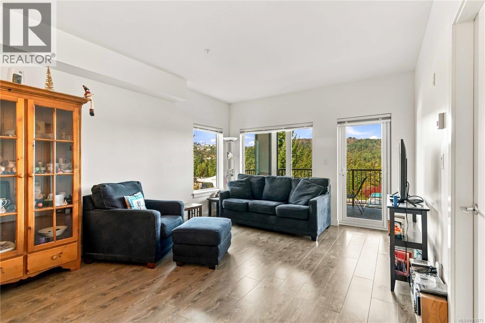 204 286 Wilfert Road, View Royal