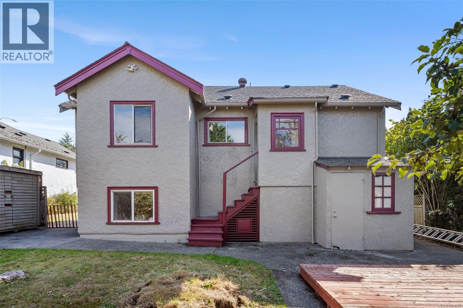  978 Lovat Avenue, Saanich