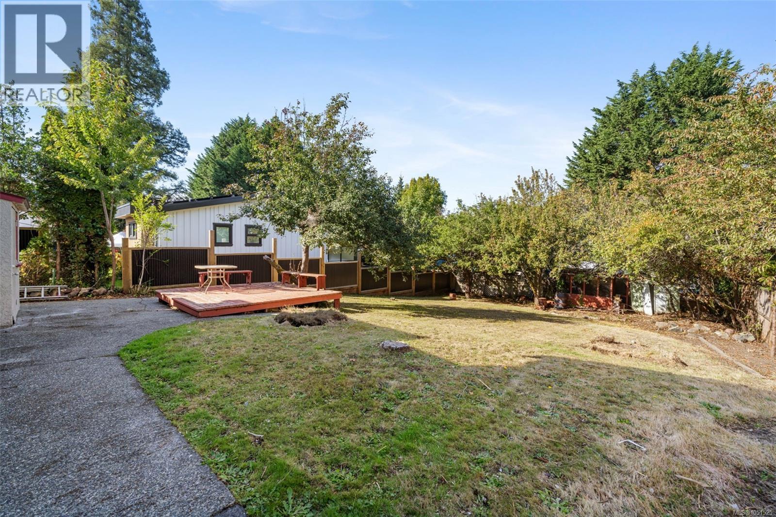 978 Lovat Ave - 11