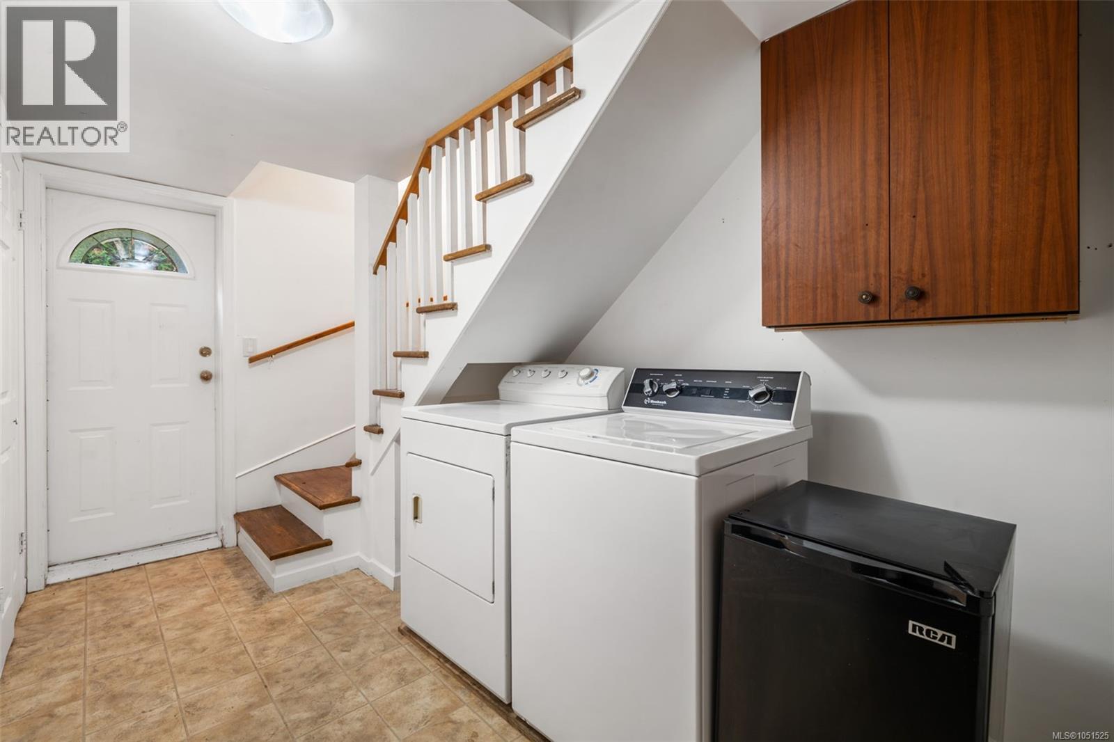  978 Lovat Avenue, Saanich