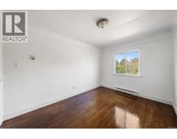 978 Lovat Ave, Saanich, BC V8X1V3 Photo 14
