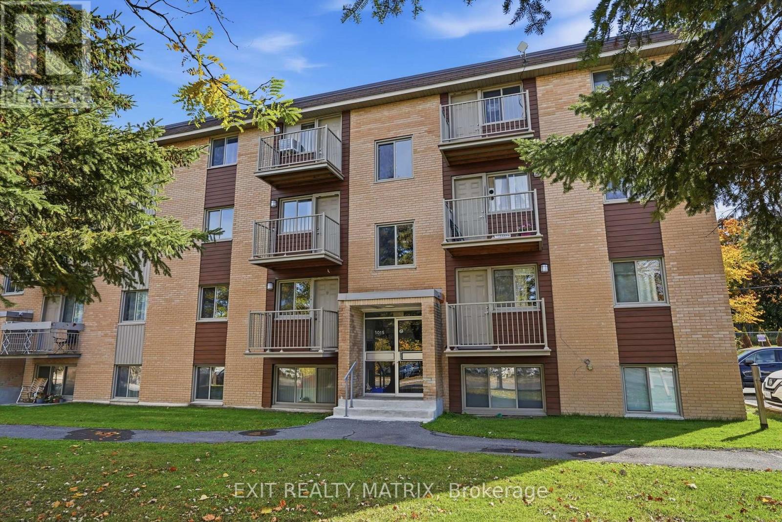 1015 Cartier Boulevard — photo 3
