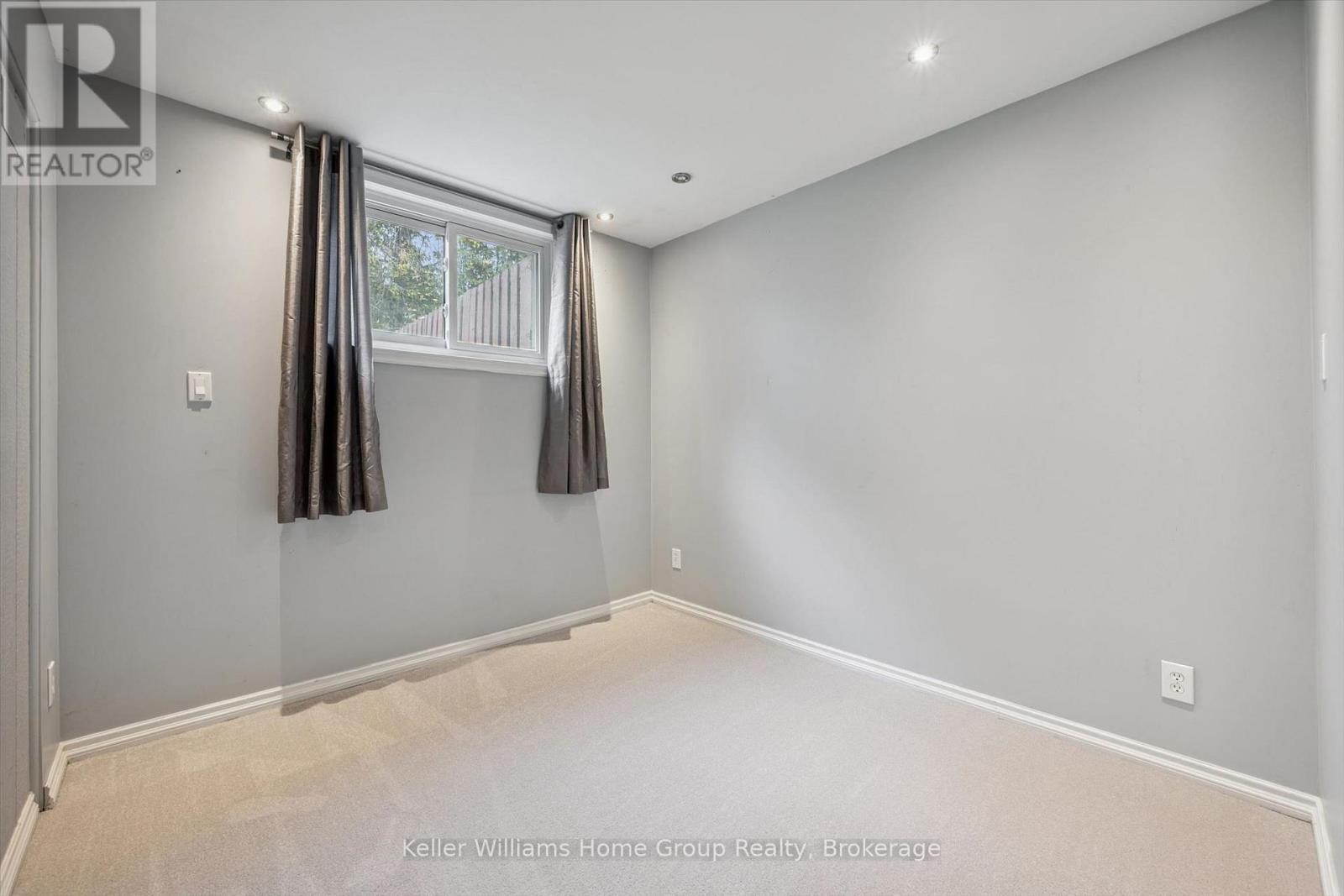 602 College Avenue West — photo 25