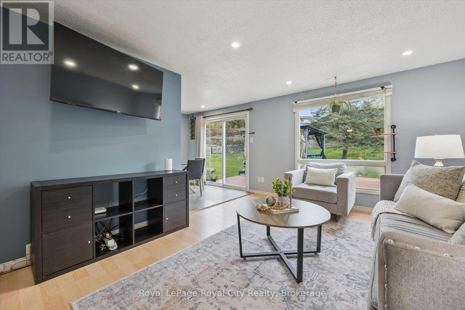 41 Grandridge Crescent — photo 12